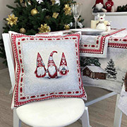 Декоративна гобеленова новорічна наволочка Snowfall Тріо гномів Прованс