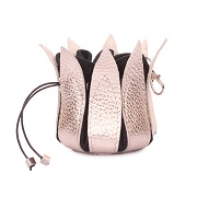 Шкіряна ключниця-квітка Poolparty золотиста keychain-flower-gold