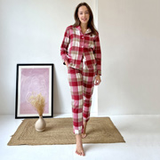 Піжама жіноча Cosy F61P клітинка червоно-біла