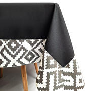 Скатертина кухонна Код Незламної Нації SoundSleep біло-чорна