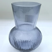 Ваза скляна 17 см Mono Viva 6841681 сіра