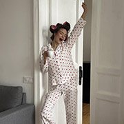 Жіноча муслінова піжама M252P сорочка та штани Cosy біла з червоними сердечками