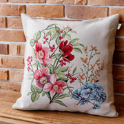 Подушка декоративна гобеленова Квіти в рамці Гуси Прованс