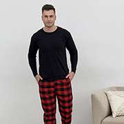 Чоловіча піжама P-F700P+L02 лонгслів і штани Cosy клітинка червоно-чорна