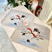 Салфетка гобеленовая новогодняя Снеговики-затейники LiMaSo RUNNER1062-49