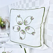 Декоративна великодня наволочка з вишивкою LiMaSo NVVV038-45