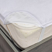 Наматрацник дитячий водонепроникний із гумками по кутах Bamboo De Lux Good-Dream