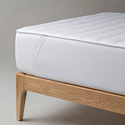 Водонепроникний наматрацник Аквастоп Simple Ютек з гумками по кутах