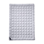 Ковдра шовкова літня Billerbeck Sari Superlight