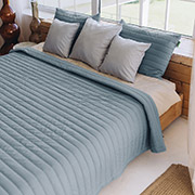 Покривало декоративне Nassau з наволочками Sonex темно-сірий