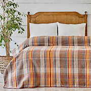 помаранчовий плед