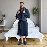 Подарунковий чоловічий набір Set9202 Сапфір-2 ХКР вафельний халат, рушник і капці Cosy в коробці