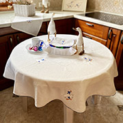 Скатертина кругла лляна з вишивкою Гуси GU02 LiMaSo