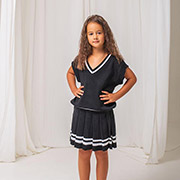 Жилетка для дівчинки чорна Прованс з білою смужкою