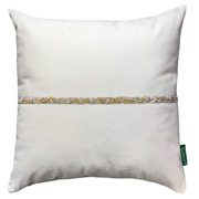 Подушка декоративна зі срібно-золотистими стразами Pagoti Diamond молочна