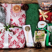 Набор подарочный 455х318х210 мм Код незламної нації с пледом SoundSleep