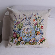 Декоративна гобеленова великодня подушка Зайченя з писанкою Суцвіття Прованс