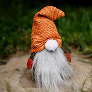 Декоративна іграшка-стоппер 16 см Гном осінній у ковпаку Прованс