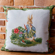 Наволочка декоративна гобеленова Заєць з морквою Галявина Прованс