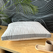 Подушка антиалергенна Je t'aime мікрофібра Lelit біла