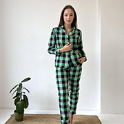 Жіноча тепла піжама в клітинку F81P сорочка та штани Cosy зелено-чорна