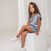 Жилетка для дівчинки Лапки Прованс сірий