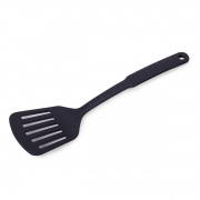 Лопатка с отверстием пластиковая Kamille 32см 5021