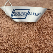 Рушник махровий з петелькою SoundSleep Delicat бежевий - Фото №3